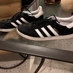 Men Adidas gazelle size 11.5